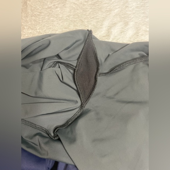 Onzie Dark Gray Leggings - Picture 7 of 7